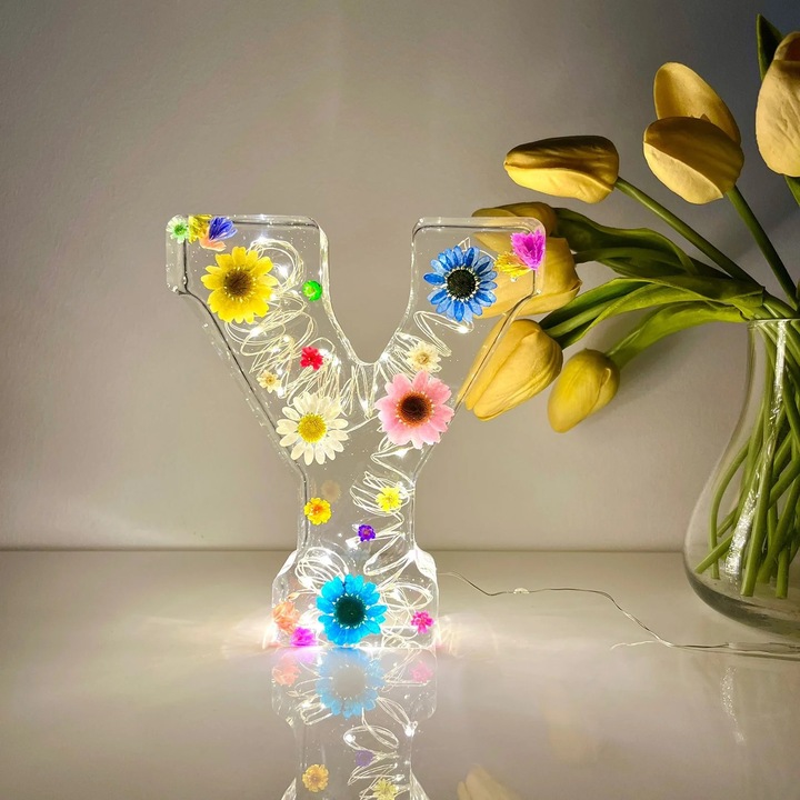 Lampa de veghe litera Y ZYBLSSBB LSM2xh8123-BCS0230676-2, rasina epoxidica cu flori uscate incorporate, LED, multicolor