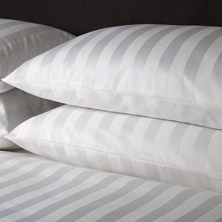 Czinger Home - Szállodai damaszt csíkos kispárnahuzat 40x50 cm – 50% PAM - 50% PE - cipzáras