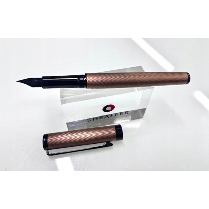 Sheaffer Intensity 9257 töltőtoll, F, Fekete, Kiegészítőkkel