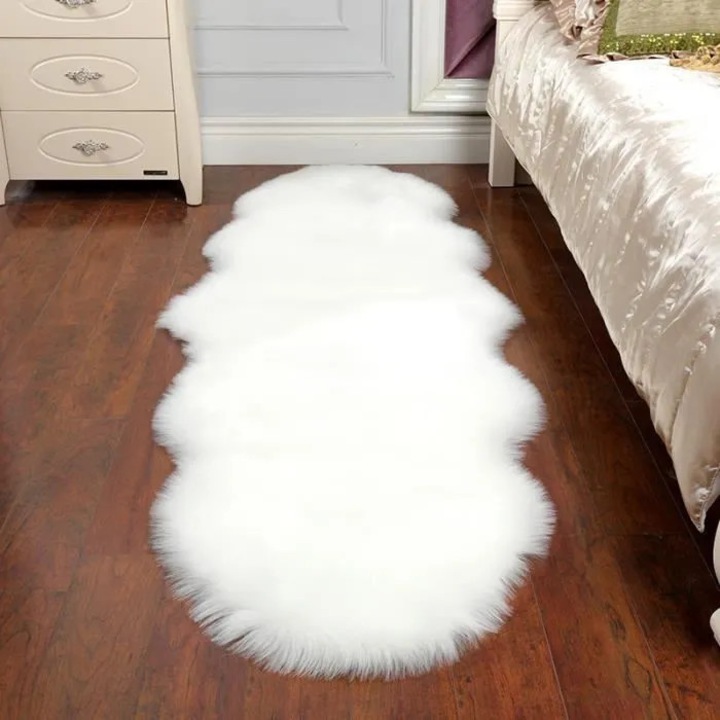 Asztalterítő, 55x180cm, fehér, bárány műbőr