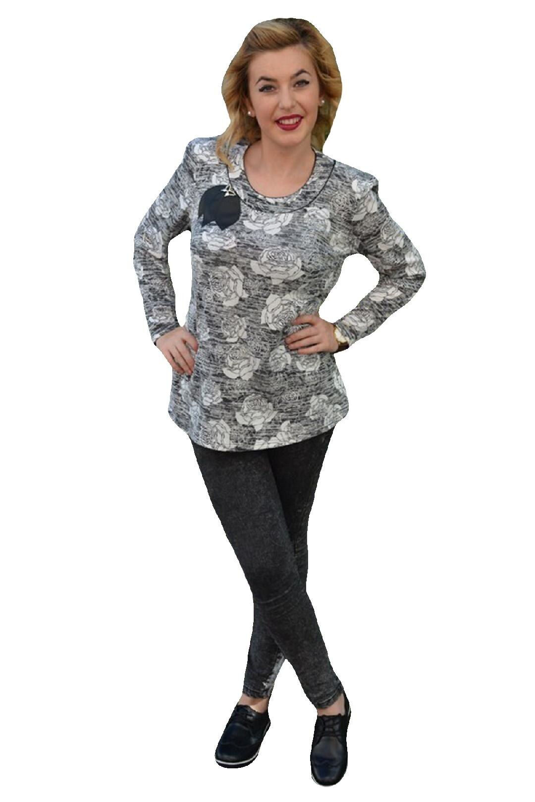 Bluza cu maneca lunga si decolteu mic,cu trandafiri albi,masura mare,D&J Exclusive, Negru