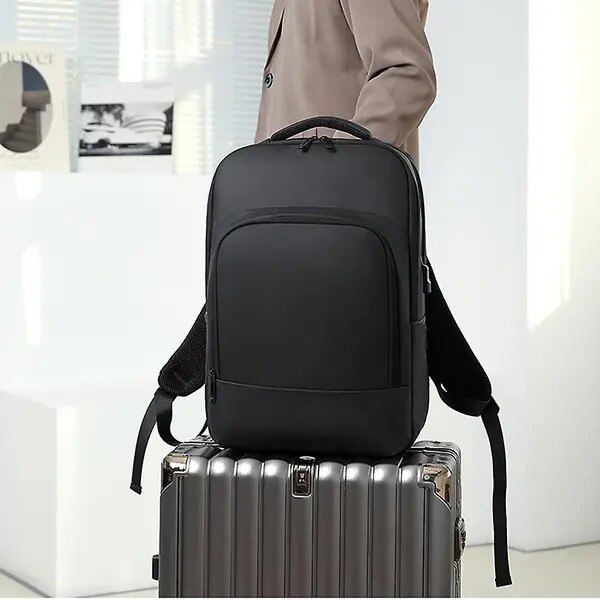 Rucsac laptop 15.6 inch USB port negru rezistent la apa ergonomic