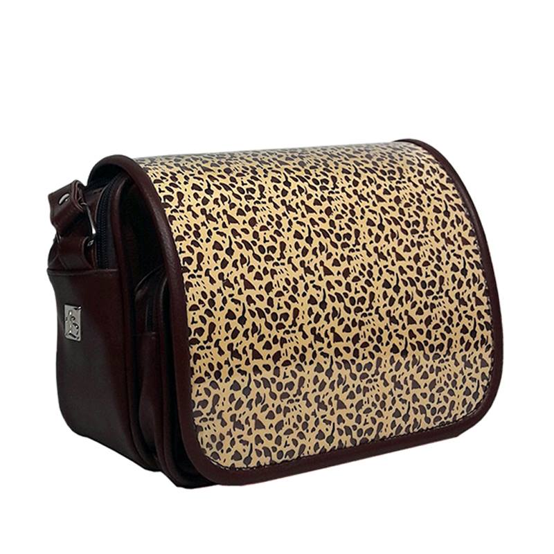 Geanta casual, tip postas, Loraine-B Collection, dimensiune medie, capac decorativ, 3 compartimente, imitatie de piele maro