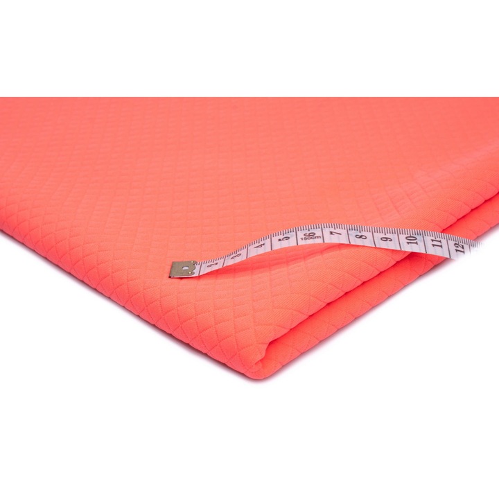 Tesatura matlasata, Model in carouri mediu Roz neon, 100% Poliester, Dimensiuni 50cm x 150cm
