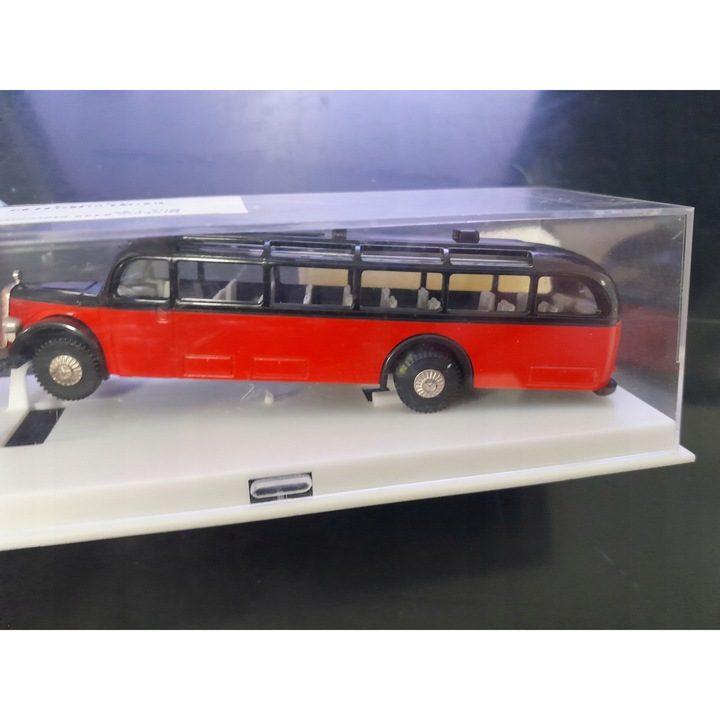Mercedes Benz Brekina 5135 buszmodell, 1:87 méretarány