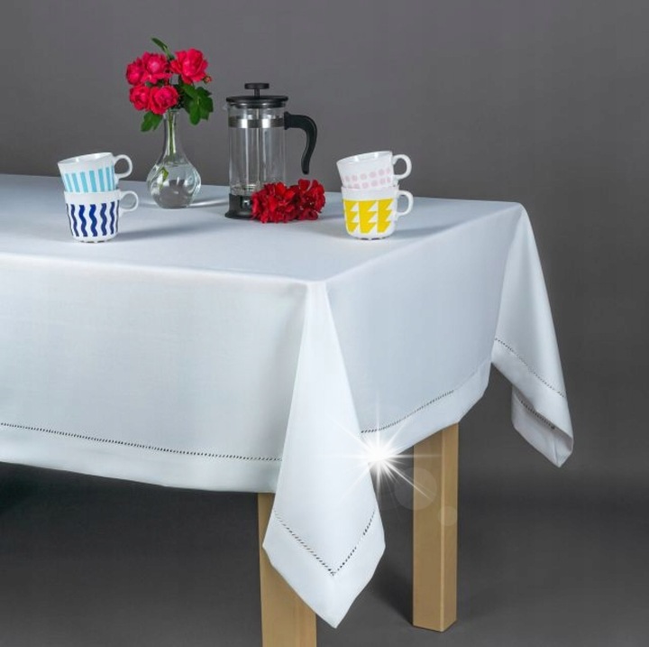 Mesa asztalterítő 140x500cm fehér vízálló dekoratív csipkével