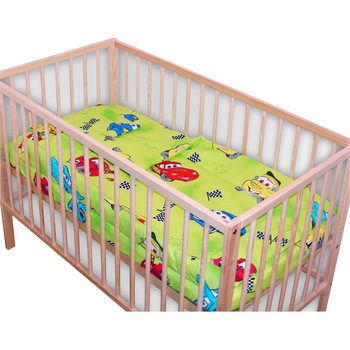 Lenjerie patut bebe 3 piese masinute verde Lenjerie patut bebe 3 piese masinute verde