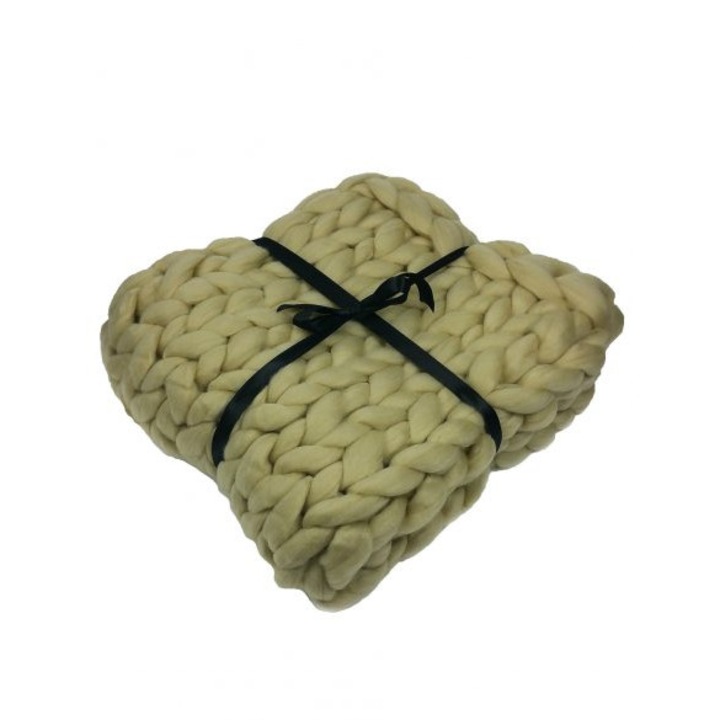 Patura cu fir gigant “Fluffy Charm”, crem, 85x105cm