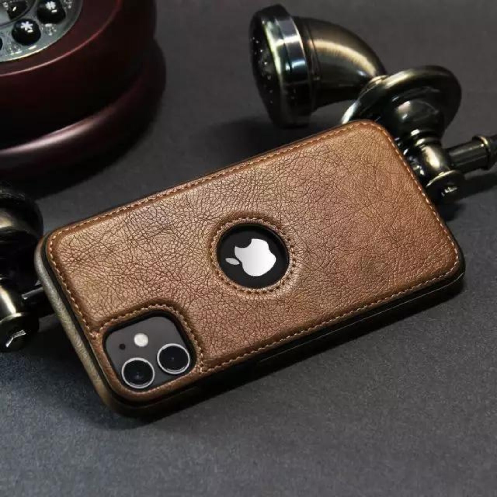 Husa Business din Piele pentru iPhone 15, Brown