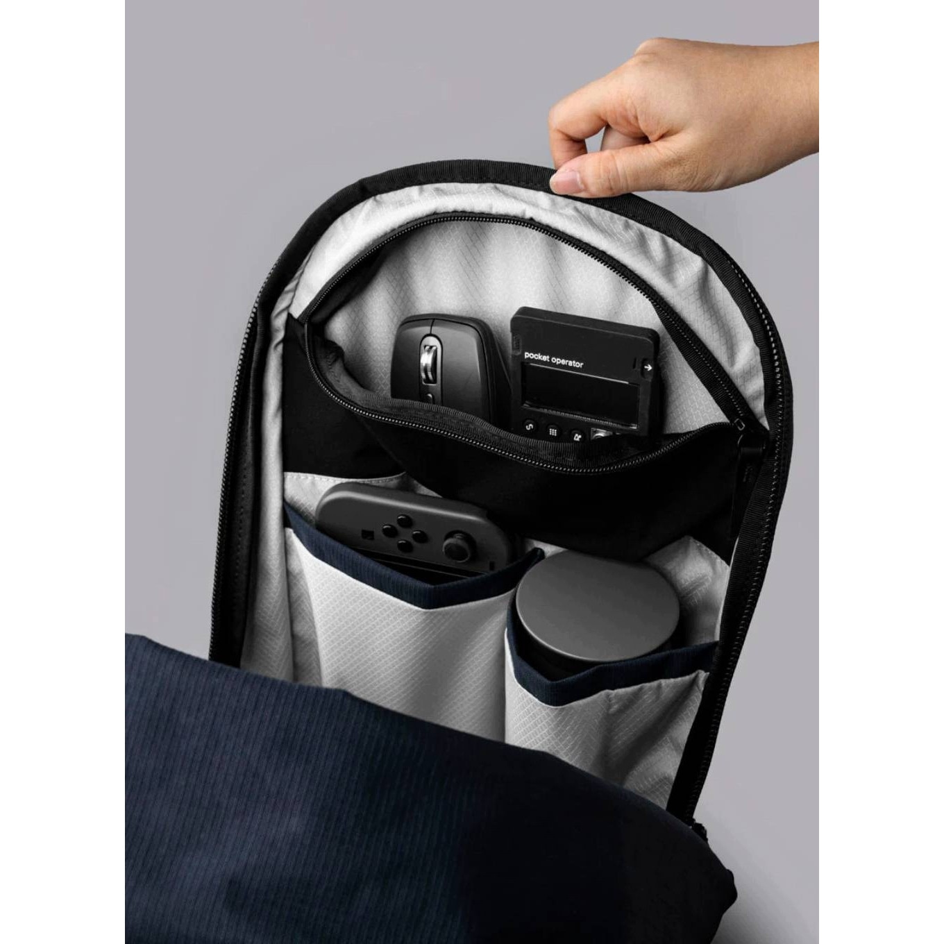 Rucsac urban Alpaka Metro Pro rezistent la apa albastru 24L