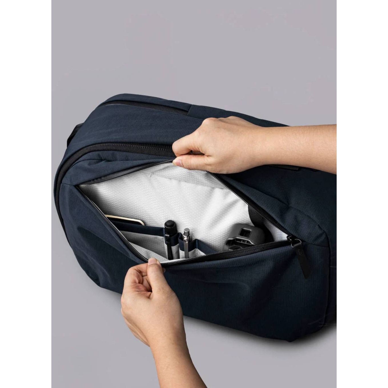 Rucsac urban Alpaka Metro Pro rezistent la apa albastru 24L