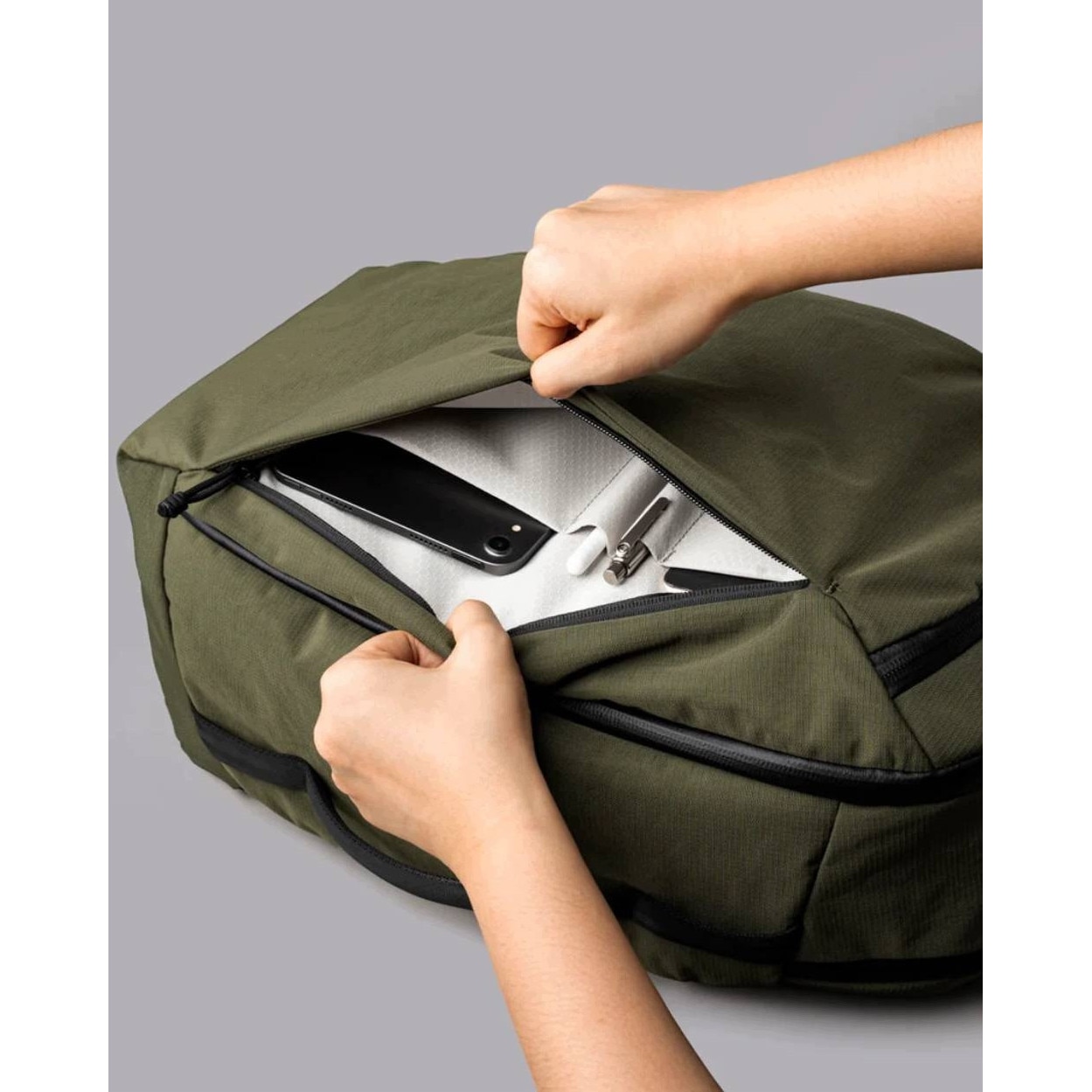 Rucsac laptop Alpaka Traverse 30 l verde 40x30x15cm