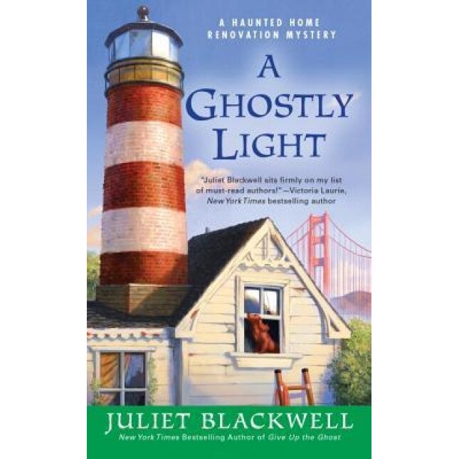 A Ghostly Light, Juliet Blackwell (Author)