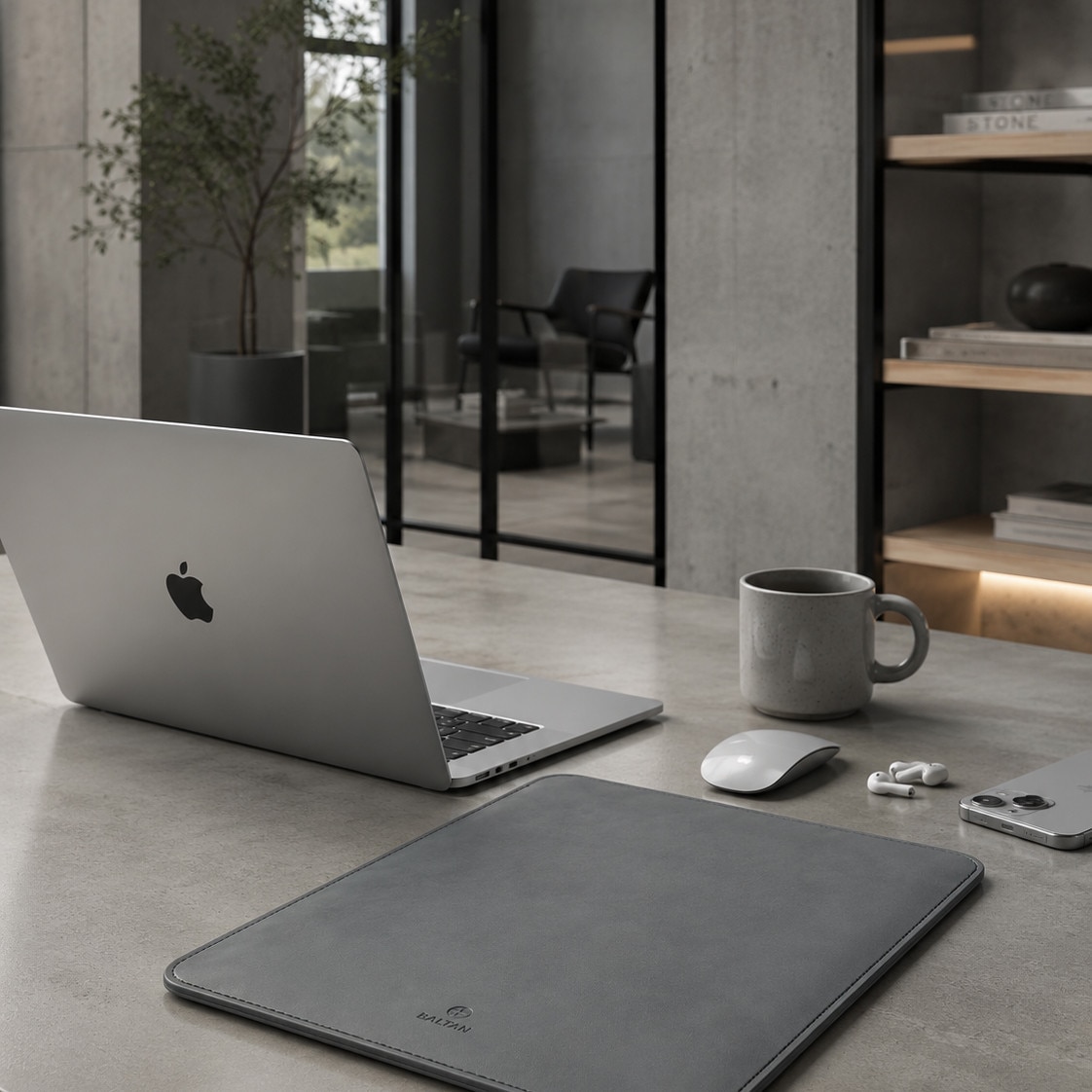 Husa pentru MacBook AIr 15 M2 M3 M4 M5 Baltan Sleeve 15 inch din piele naturala premium rezistenta la apa, gri
