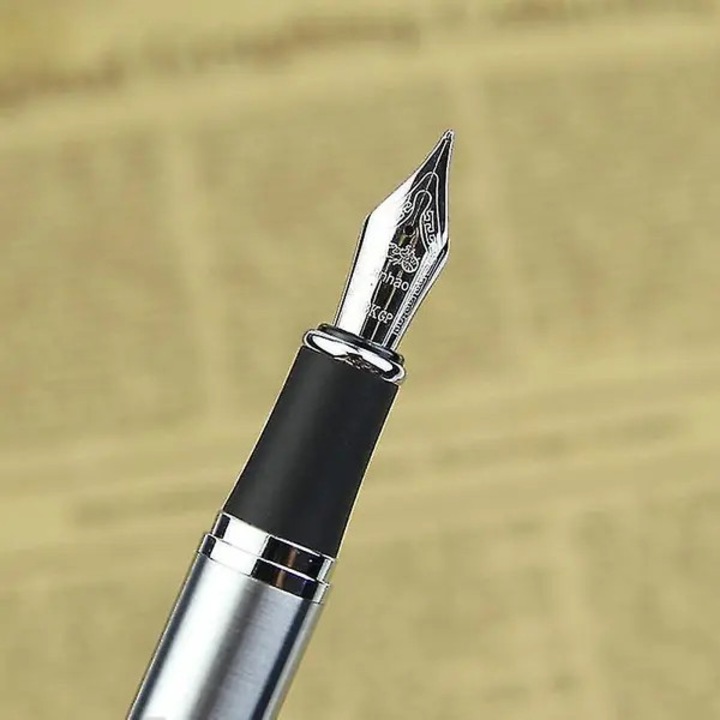 BG005 töltőtoll, ezüst színű fém test fekete markolattal, Medium 0.5mm tollhegy (18KGP/rozsdamentes acél), levehető konverter, 14 cm