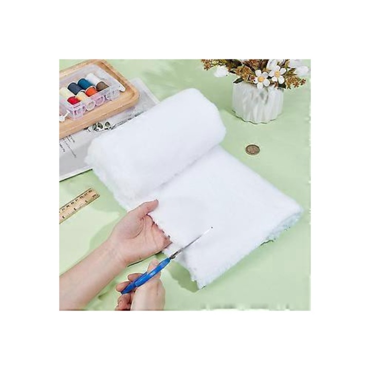 Fehér műszőrme textil anyag, 1.66x0.56m, 1mm vastagságú, puha és bolyhos