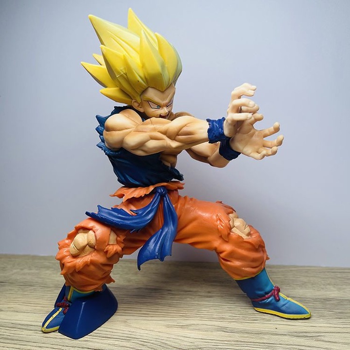 Фигурка Dragon Ball Z Son Goku kamehameha 15см многоцветна
