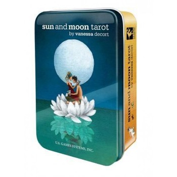 Sun and Moon in a Tin - Vanessa Decort (Illustrator) Sun and Moon in a Tin - Vanessa Decort (Illustrator)