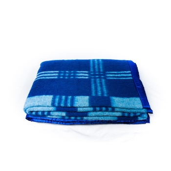 Patura traditionala ILITEX, lana romaneasca, 600 gr/mp, culoare albastru/bleu, cutie premium Patura traditionala ILITEX, lana romaneasca, 600 gr/mp, culoare albastru/bleu, cutie premium