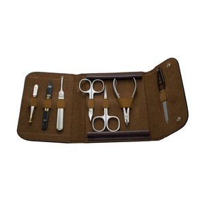 Truse manichiura si pedichiura