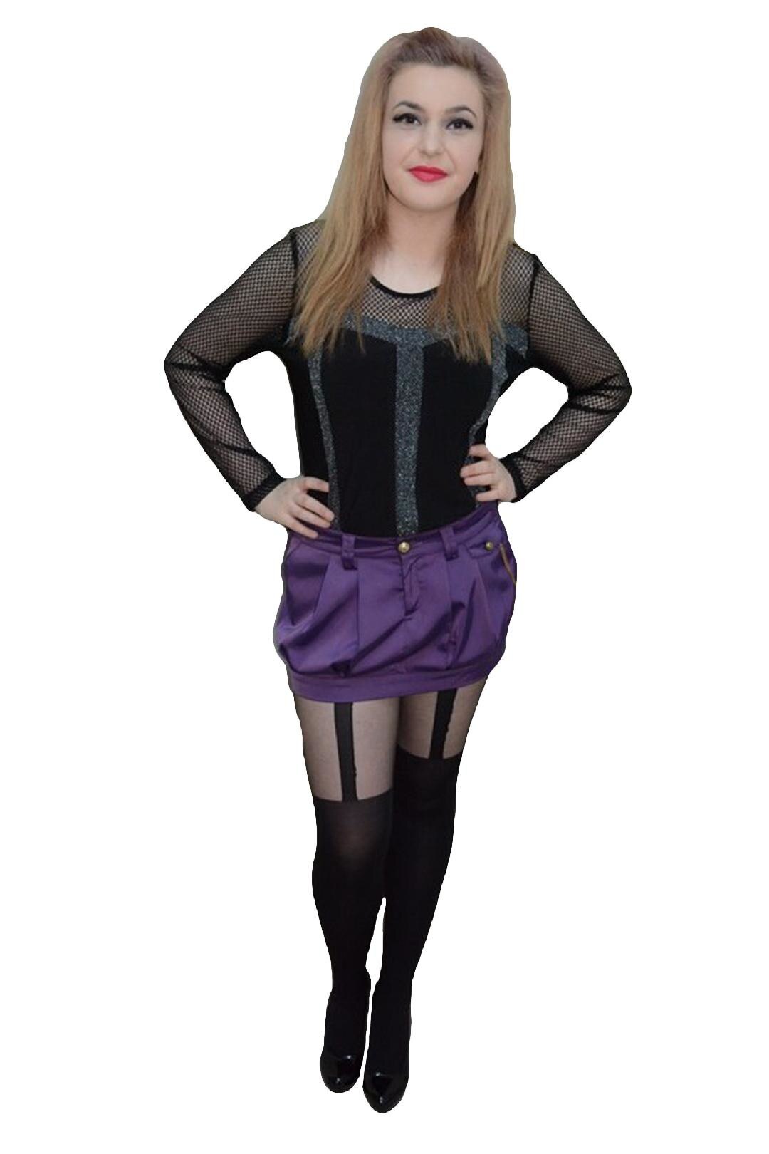 Fusta cu model foarte scurt, design fronsat si buzunare,D&J Exclusive, Mov