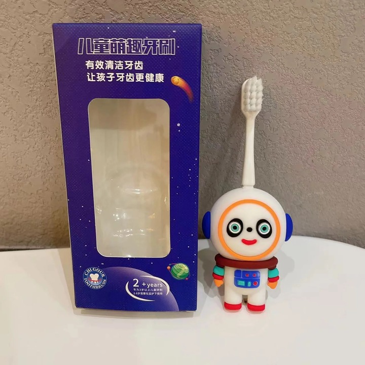 Periuta de dinti manuala pentru copii YANYXR BCS3098559, maner din silicon, design astronaut/figurina, perii ultra moi, multicolor, pentru 2+ ani