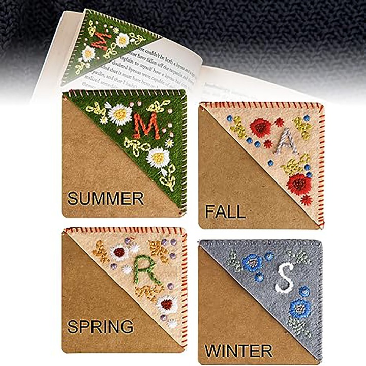 Semn de carte colt brodat manual din filt si carton reciclat, personalizat cu litera, triunghi, set 4 modele (Summer/Fall/Spring/Winter), multicolor
