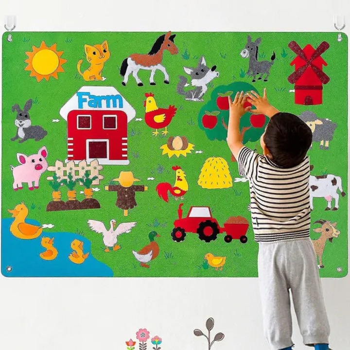 Panou din fetru pentru povesti cu animale de ferma, set educational 37 piese, fundal verde, 105 x 75 cm, fetru 3-5 mm, include 2 carlige