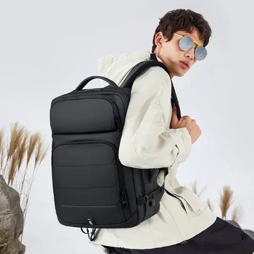 Rucsac de calatorie din nylon, compartiment pentru laptop 17.3", port USB integrat, extensibil pana la 25 cm, rezistent la apa, negru, 45 x 36 x 20 cm