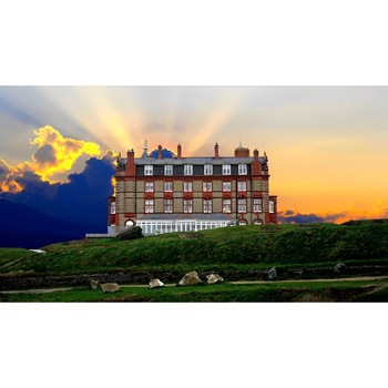 Fototapet din autocolant de perete Castel in apus de soare 200 x 135 cm Fototapet din autocolant de perete Castel in apus de soare 200 x 135 cm