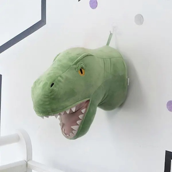 Plüss dinoszaurusz fej fali dekoráció, IZO-CJ-K0502-2026-0716-1113 modell, zöld, gyerekszobába, akasztó szalaggal