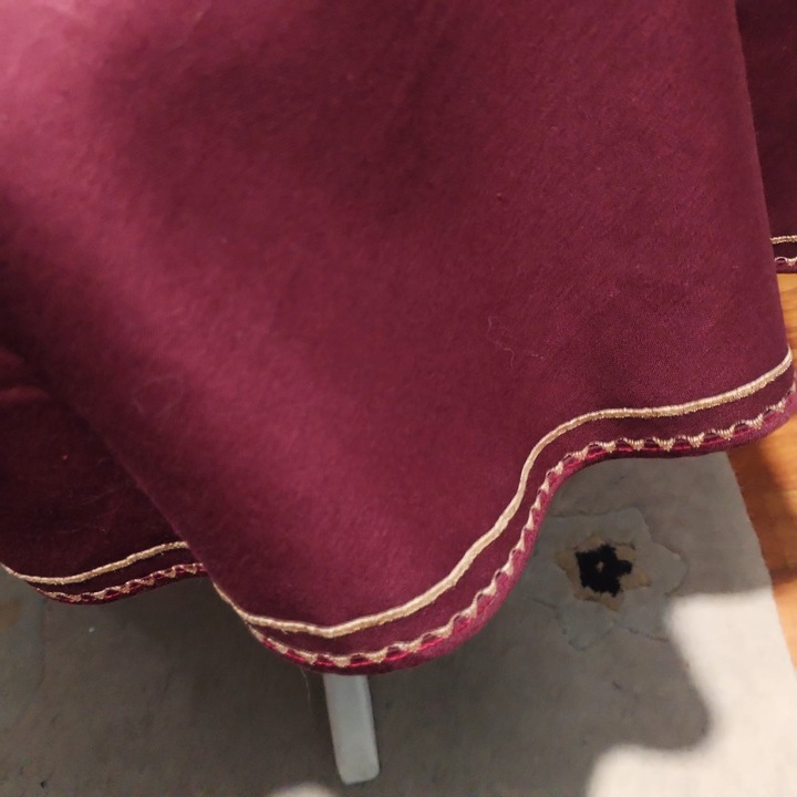 Kerek asztalterítő, D 130 cm, Casa Bucuriei, Luxury modell, bordó, pamut