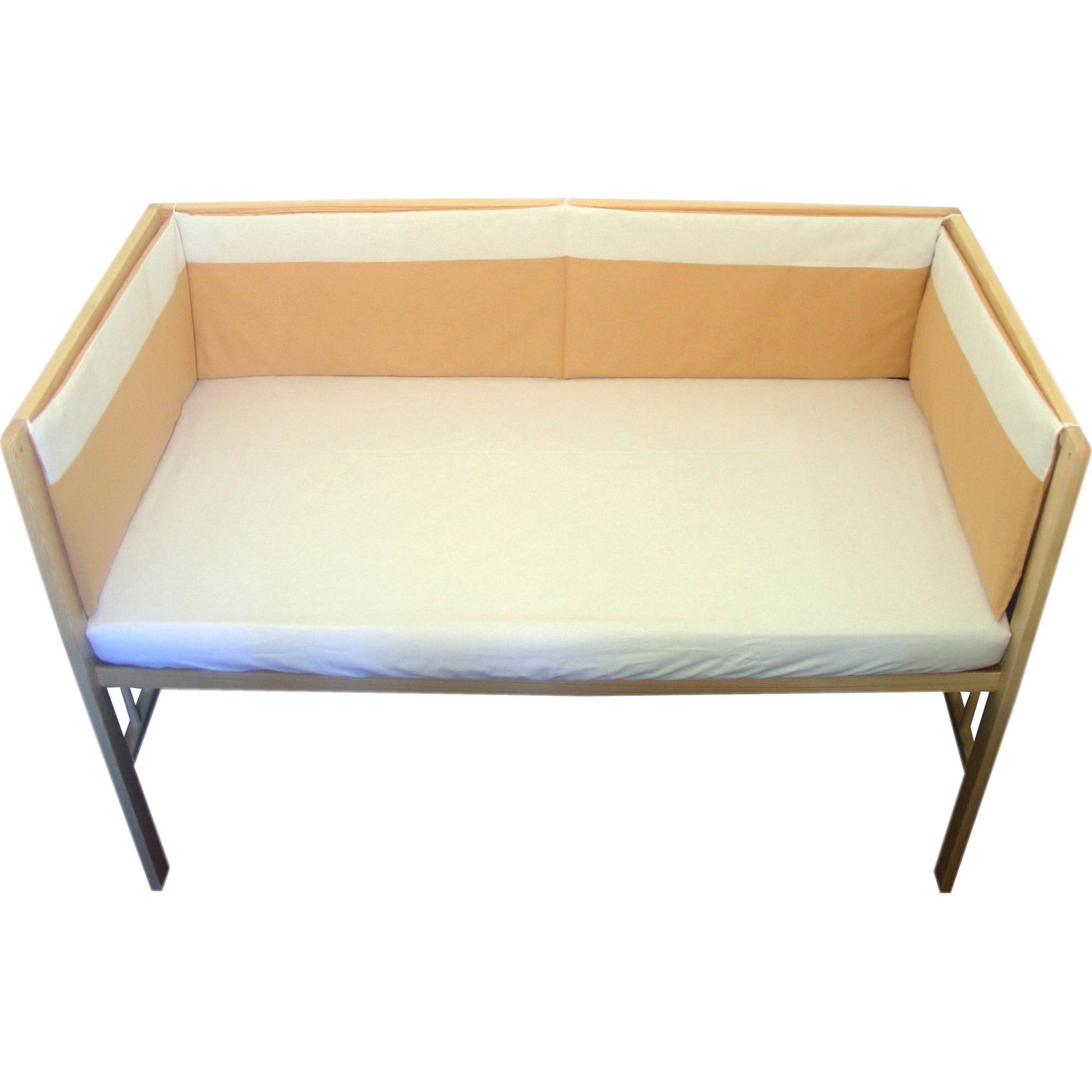 Set aparatoare bej cu alb, in patut 120 x 60 cm