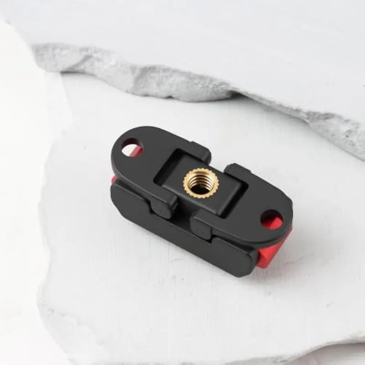 Adaptor baza magnetic pentru camera compatibil Insta360 X5, model K0544-26810-2404-AMC, negru/rosu, 45 x 19 x 18 mm
