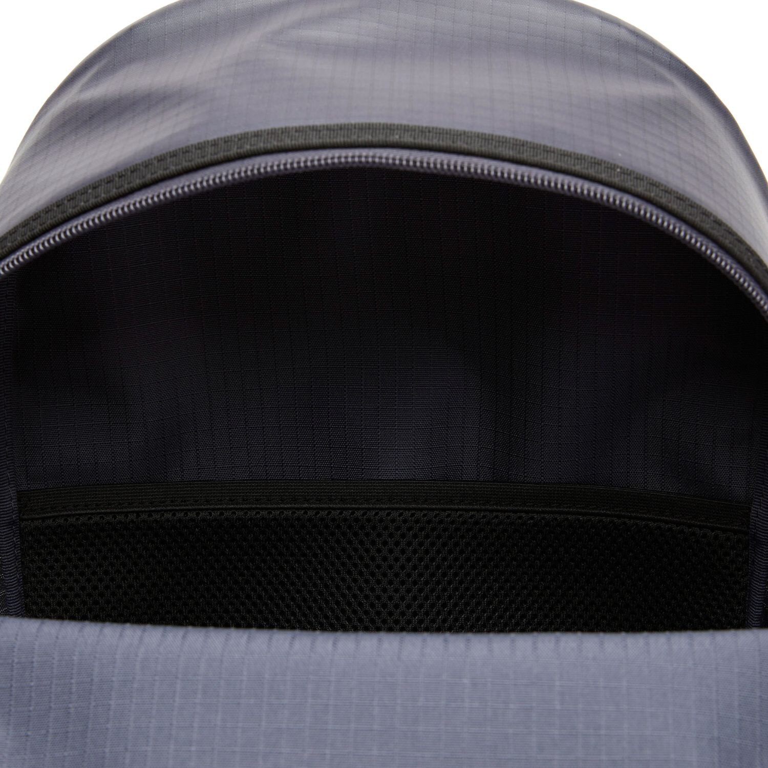 Lacoste, rucsac urban din poliester Ripstop cu compartiment pentru laptop 11" NH4264SBM20, negru, 42 x 30 x 14 cm