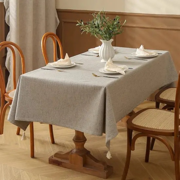 K0255-0810-CDCJ54320 asztalterítő, vízálló vászon len textúrával és rojtokkal, khaki, 130 x 230 cm