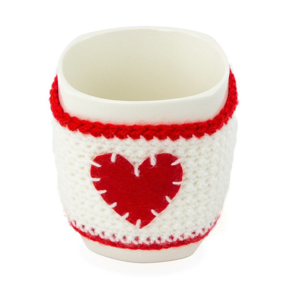 Cana cu hainuta alba si inimioara din fetru