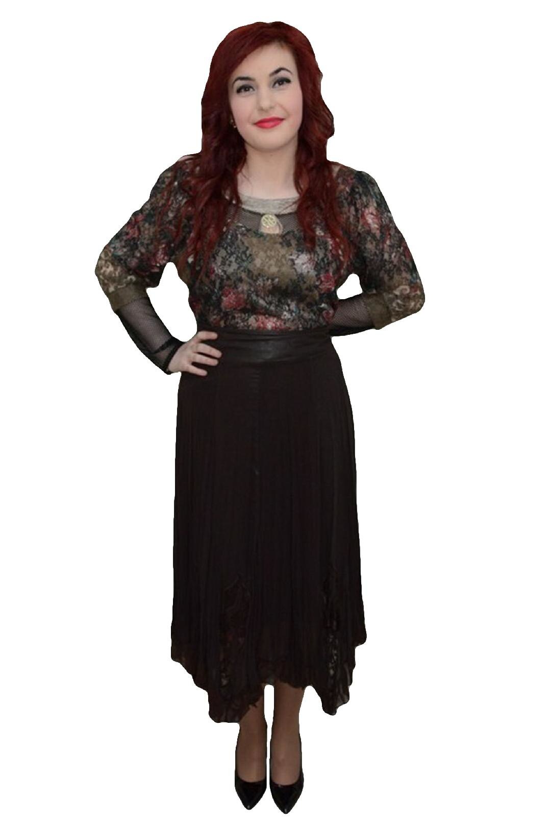 Fusta rafinata, dantela fina in partea de jos,masura mare, D&J Exclusive, Maro, 44