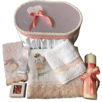 Set trusou lumanare cutie cruciulite botez Simonne - personalizat 9 piese, fetita Set trusou lumanare cutie cruciulite botez Simonne - personalizat 9 piese, fetita