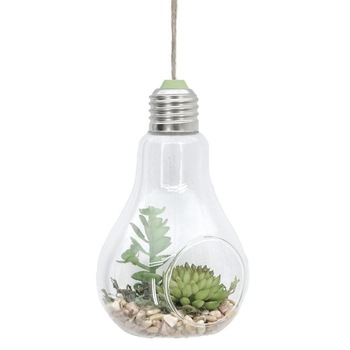 Decoratiune din sticla in forma de bec cu agatatoare din sfoara Decoratiune din sticla in forma de bec cu agatatoare din sfoara