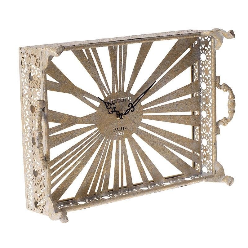 Ceas de perete in forma de tava de culoare aurie