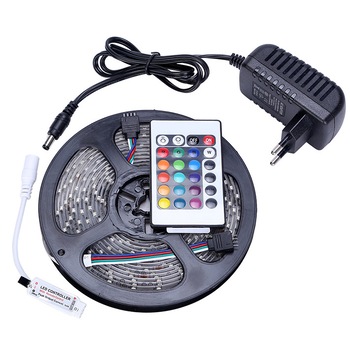 Banda LED RGB 5 metri, 300 LED-uri, cu alimentator si telecomanda Banda LED RGB 5 metri, 300 LED-uri, cu alimentator si telecomanda