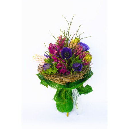 Buchet De Flori De Primavara Cu Zambile Si Anemone Splendor Multicolor 40x25 Cm Emag Ro