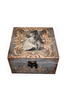 Cutie de bijuterii decorata si pictata manual prin tehnici mixte, Serena, Romantic Cutie de bijuterii decorata si pictata manual prin tehnici mixte, Serena, Romantic