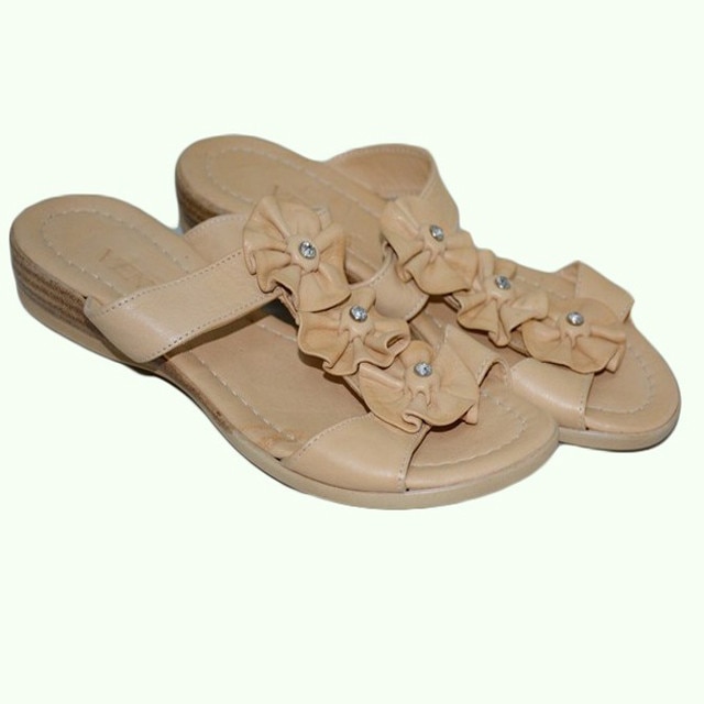 Papuci deosebiti cu talpa joasa, D&J Exclusive, Bej, 37