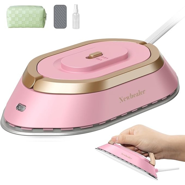Mini fier de calcat de voiaj Newbealer, tensiune universala 100-240 V, fara abur, talpa ceramica, incalzire rapida pana la 150°C, compact, cu pulverizator, husa de depozitare si suport din silicon, roz deschis