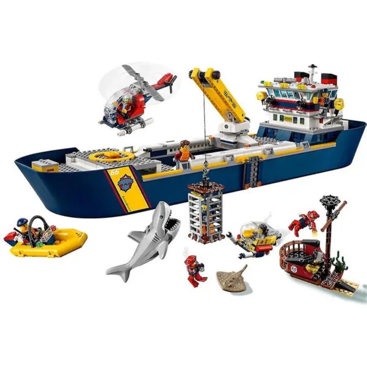 Set de constructie nava de cercetare oceanica FRU-CJK0424-260616-4344, barca de expeditie cu macarala, elicopter, mini-submarin, rechin si figurina, multicolor, 64 x 18 x 18 cm