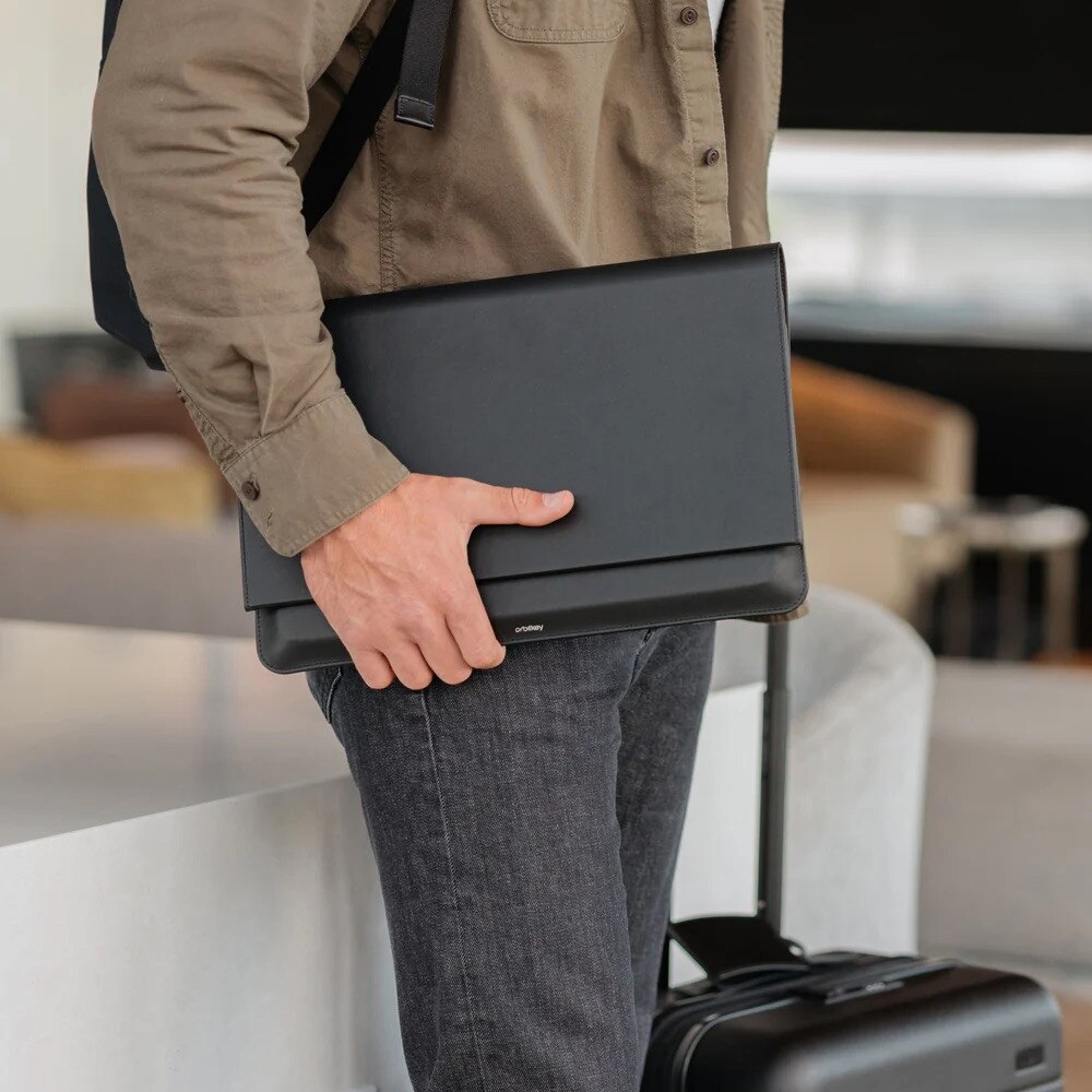 Hybrid Laptop Sleeve Orbitkey Husa 2-in-1 pentru laptop cu suport pentru Laptop 14", Negru