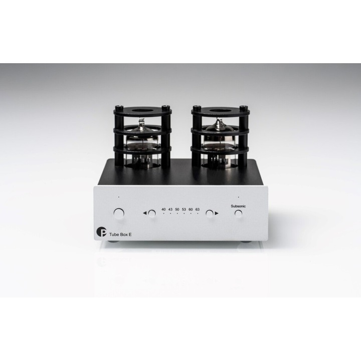 Pro-Ject Tube Box E csöves phono előerősítő, MM/MC, 2 x ECC83 (12AX7), kapcsolható szubszonikus szűrő, RCA bemenetek/kimenetek, külső 18 V tápegység, ezüst/fekete