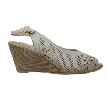 Sandale cu talpa plina si design floral, D&J Exclusive, Alb, 39 Sandale cu talpa plina si design floral, D&J Exclusive, Alb, 39